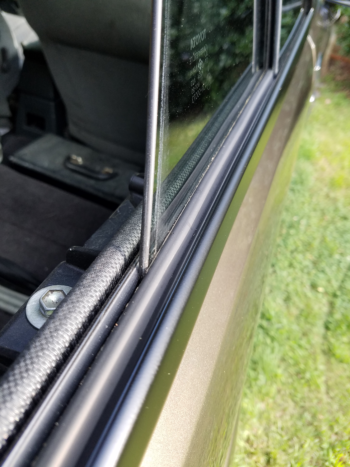 4 Runner - Rear Sliding Window Run